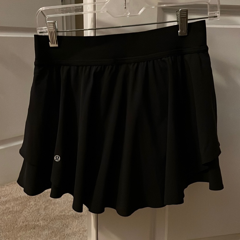 Lululemon flutter hem high rise tennis skirt size 6